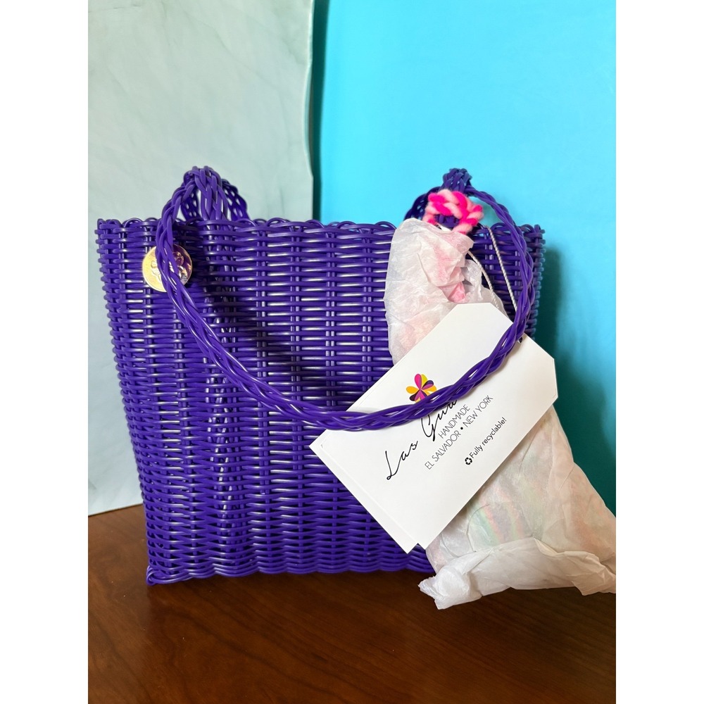 Las Güilas‎ Woven Plastic tote-style handbag Handmade - Purple